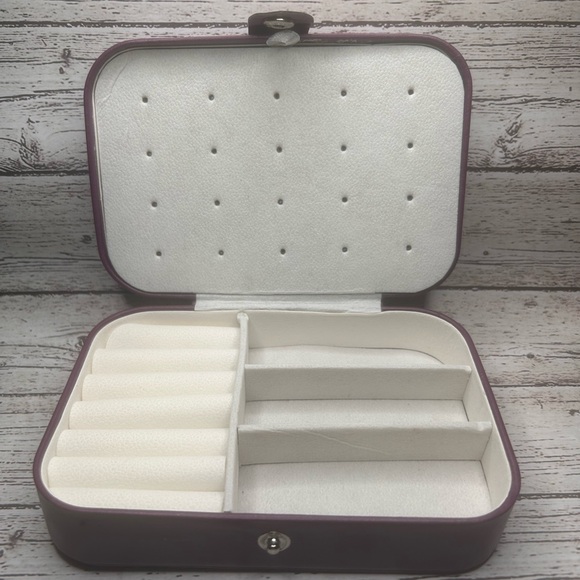 Purple Travel Jewelry Box & Earthbound Charm Bracelet NWT - Picture 6 of 6